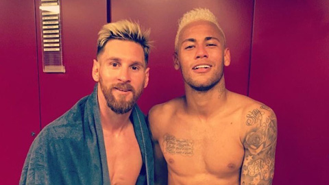 Cả Messi lẫn Neymar đều không  gặp may với mái tóc nhuộm vàng