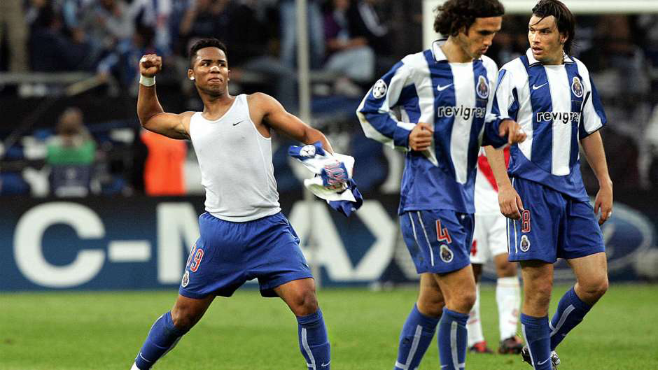 Vô địch Champions League cùng Porto năm 2004, nhưng sớm chia tay đội bóng để chuyển sang Corinthians năm 2005