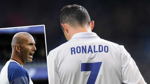 HLV Zidane kêu gọi fan Real kiên nhẫn với Ronaldo và Benzema