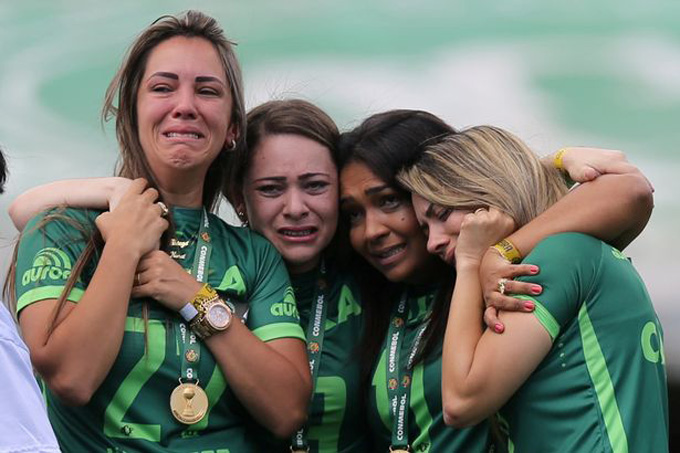 Thân nhân của các cầu thủ Chapecoense vẫn chưa thể nguôi ngoai nỗi mất mát