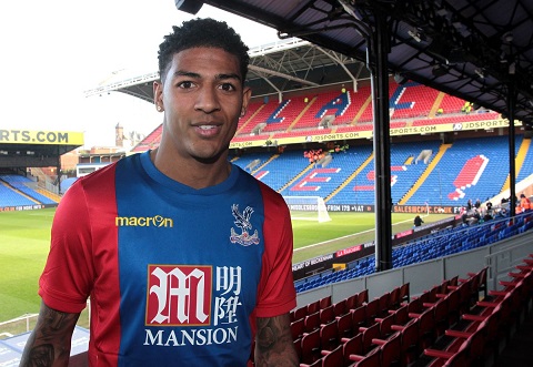 Van Aanholt là sự bổ sung chất lượng của Palace