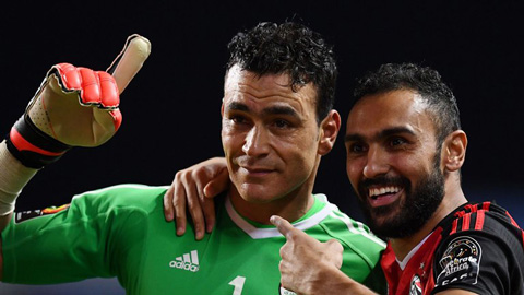 Cầu thủ già nhất lịch sử CAN đưa Ai Cập vào chung kết