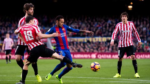 Neymar (giữa) đã làm điên đảo hàng thủ Bilbao trong chiến thắng 3-0 của Barca