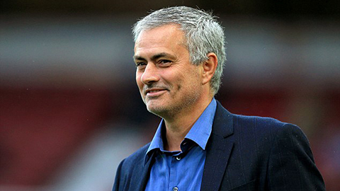 Mourinho hài lòng với màn vùi dập Leicester