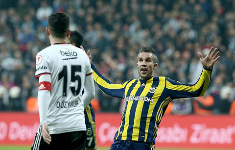 Van Persie xứng đáng bị chỉ trích