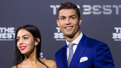 Ronaldo chốt thời điểm kết hôn với bạn gái mới