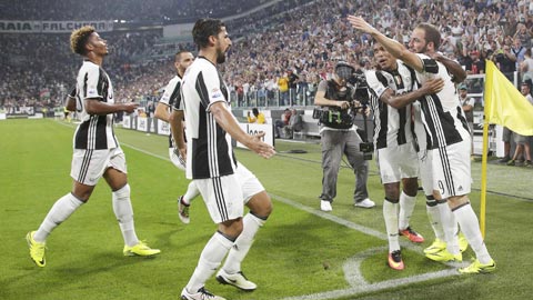 Vì sao Juventus thống trị Serie A lâu đến vậy?