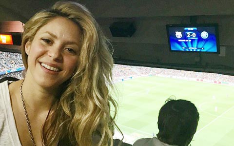 Đến Nou Camp, Shakira bị đánh giá không hòa đồng với các WAGs khác