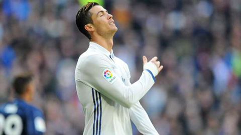 Ronaldo vắng mặt trong buổi tập trước đại chiến với Napoli