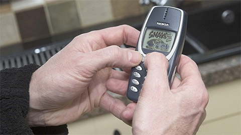Nokia 3310 vẫn chạy tốt sau 17 năm dùng như phá