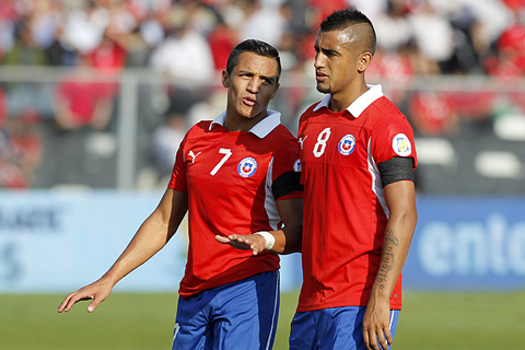 Vidal và Sanchez là cặp bài trùng ở ĐT Chile