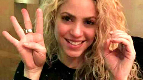 Shakira troll ông xã sau thảm bại 0-4?
