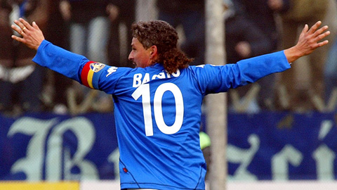 Tuổi 50 của Roberto Baggio nhìn từ 5 cú sút phạt thần thánh