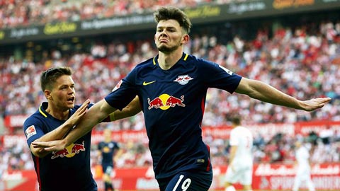 Leipzig kiên trì bám đuổi Bayern