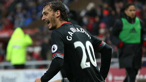 HLV Southampton bực tức vì bàn thắng bị từ chối của Gabbiadini