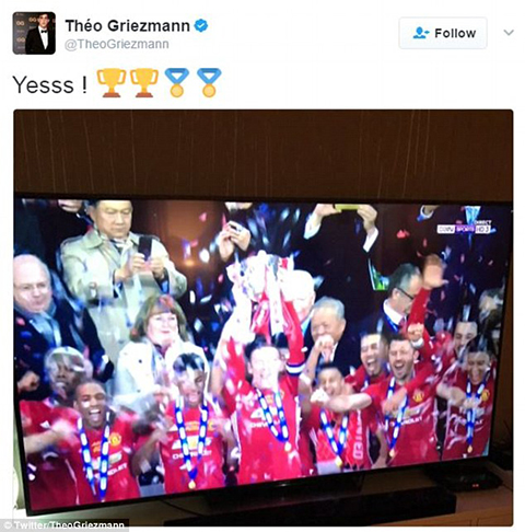 Theo Griezmann đăng ảnh chúc mừng chiến thắng của M.U