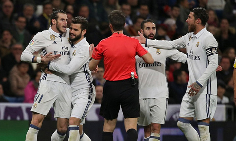 Phản ứng của Bale sau khi bị truất quyền thi đấu