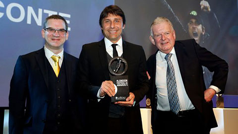 Thầy trò Conte cuỗm trọn giải HLV & cầu thủ xuất sắc nhất London 2016