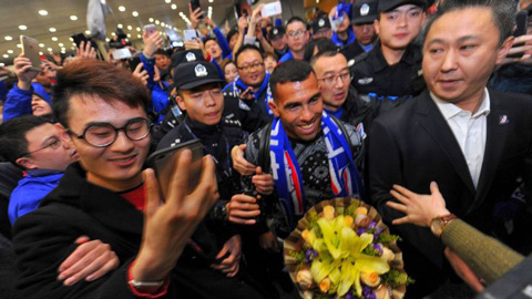 Shanghai Shenhua đã trả lương cao nhất thế giới để mang về Tevez