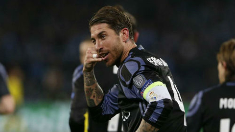 Ramos ăn mừng kiểu troll Messi