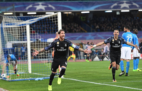Ramos thêm 1 lần sắm vai người hùng giúp Real vượt ải Napoli
