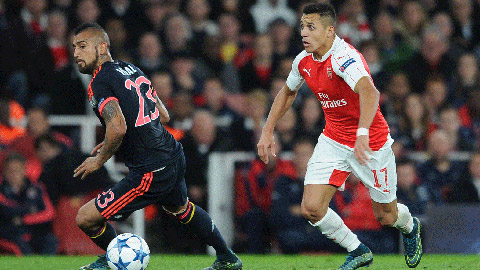 Vidal khẳng định Sanchez vẫn rất tận tụy với Arsenal