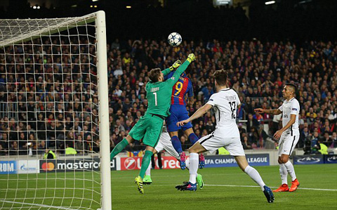 Suarez ghi bàn mở tỷ số cho Barca