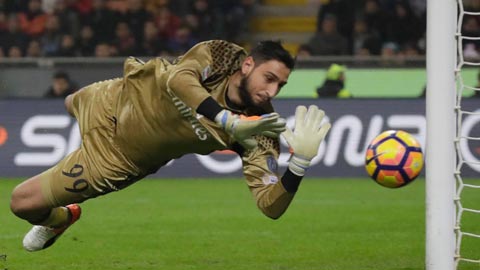 Donnarumma quá xuất sắc trong khung thành của Milan