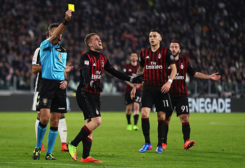 AC Milan thi đấu nỗ lực nhưng vẫn nhận thất bại ở những phút cuối trận