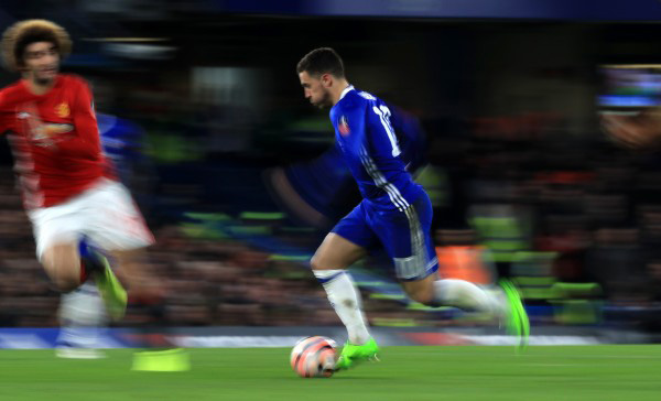 8. Eden Hazard chắc chắn là cầu thủ nguy hiểm nhất của Chelsea khi sở hữu tốc độ khủng khiếp.