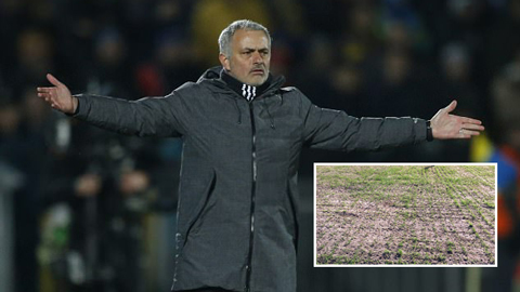 Thầy trò Mourinho không sai khi đổ lỗi cho mặt sân của Rostov