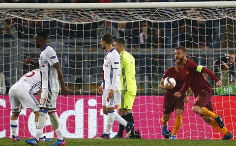 Chiến thắng 2-1 chưa đủ để Roma đi tiếp