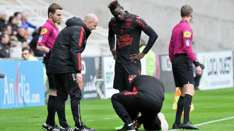 Balotelli “lên cơn”, Nice bị cầm hòa bẽ bàng tại Nantes