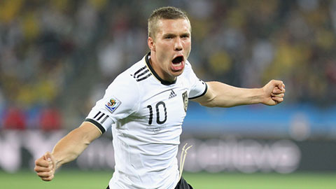 Podolski đá trận chia tay ĐT Đức sau 13 năm cống hiến: Tạm biệt "Hoàng tử"