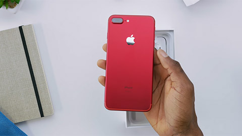 Trên tay chiếc iPhone 7 Plus màu đỏ mới trình làng
