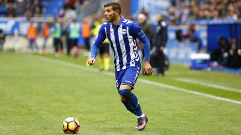 Hậu vệ trái tài năng Theo Hernanlez đang khoác áo Alaves theo dạng cho mượn từ Atletico