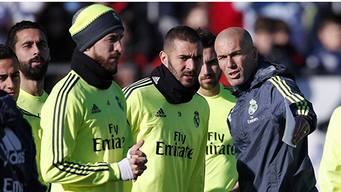Zidane cho 10 trụ cột nghỉ tập, giữ sức cho derby Madrid