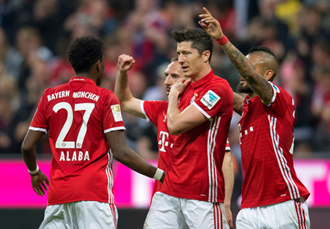 Bayern tiến gần hơn tới chức vô địch sau chiến thắng 4-1 trước Dortmund cuối tuần qua