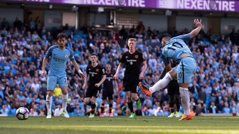 Man City vẫn chưa bỏ cuộc