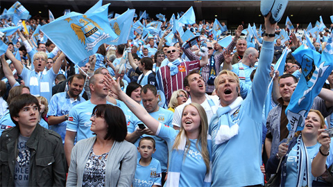 Các CĐV Man City luôn ủng hộ hết mình cho đội bóng con cưng của họ