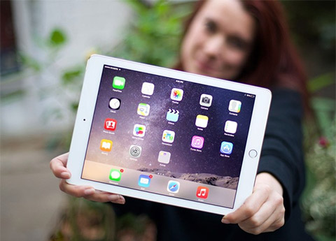 Mang iPad 4 đi sửa, người dùng có cơ hội nhận được iPad Air 2 hoàn toàn mới