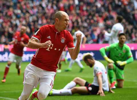 Robben lập công nhưng Bayern vẫn không tránh được trận hòa