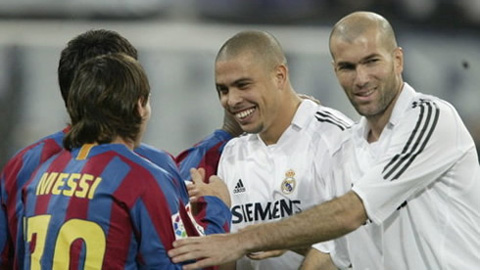 Khoảnh khắc Siêu kinh điển: Ngày Zidane đốn ngã Messi