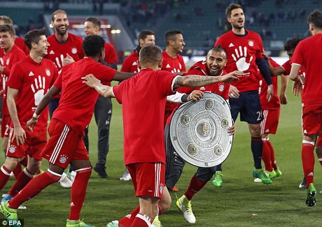 Niềm vui chiến thắng của các cầu thủ Bayern