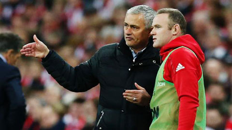 Rooney khả năng lần đầu đá tiền vệ dưới thời Mourinho