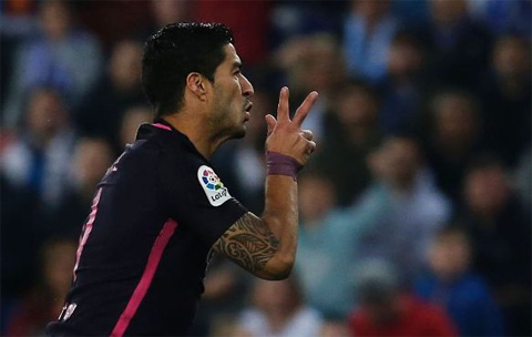 Tuy lập cú đúp vào lưới Espanyol, vẫn khó để Suarez cạnh tranh danh hiệu Pichichi với Messi