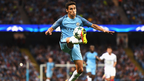 Navas sẽ là phương án dự phòng chất lượng bên hành lang cánh của Man City mùa tới