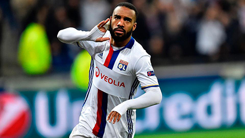 Lacazette chỉ chuyển tới đội bóng tham dự Champions League mùa tới