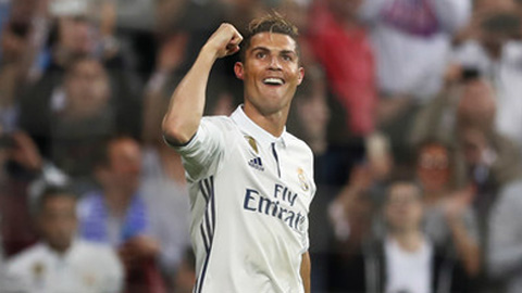 Ronaldo yêu cầu fan Real ngừng công kích người nhà