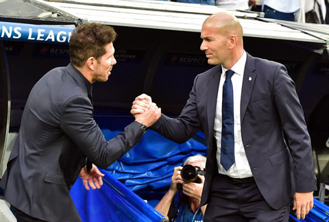 Zidane chiến thắng Simeone trong cuộc đấu tay đôi